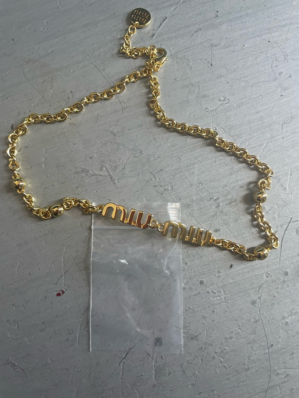 18 k Gold plate adjustable
Plate Necklace - Picture 2 of 2